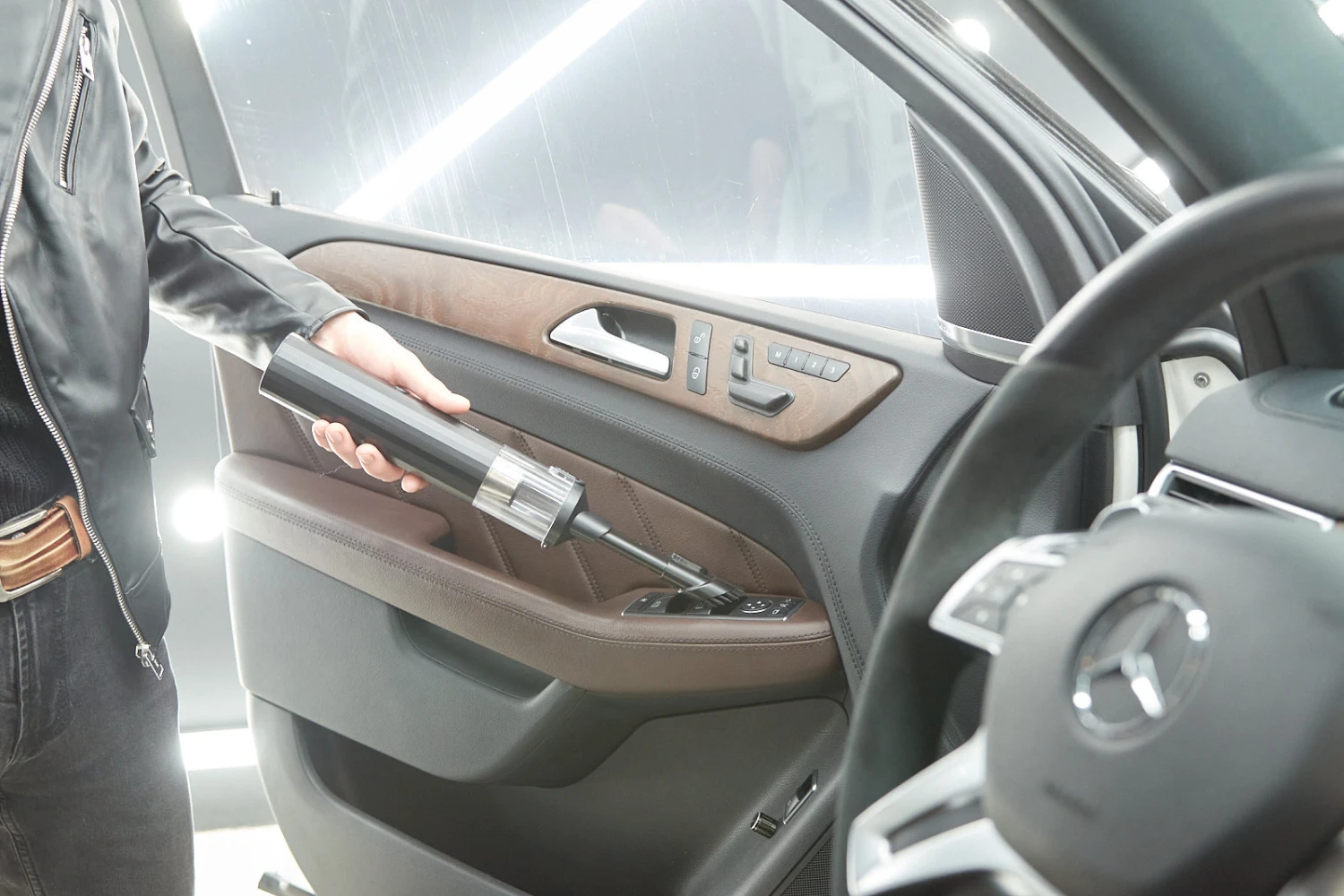 cordless handheld vacuum for Jeep Renegade